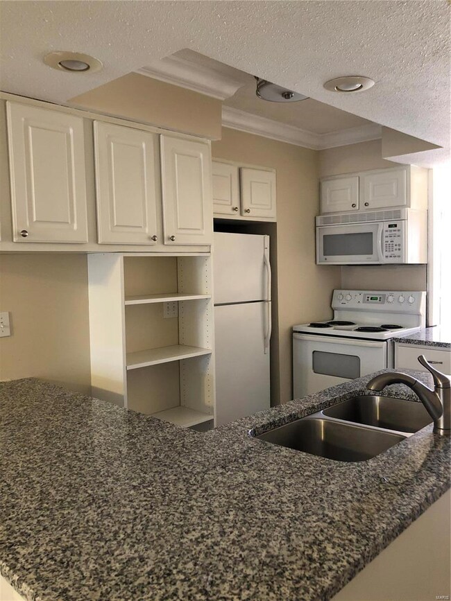 905 Westwood Village unit 3, Maryville, IL 62062 - photo 5