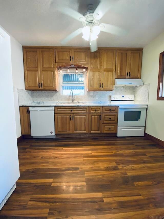 1022 Hawthorne Ave, Waterloo, IA 50702 - photo 6