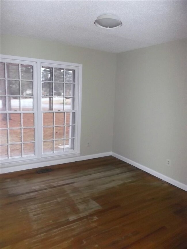 511 Lakewood Dr, Jacksonville, NC 28546 - photo 7