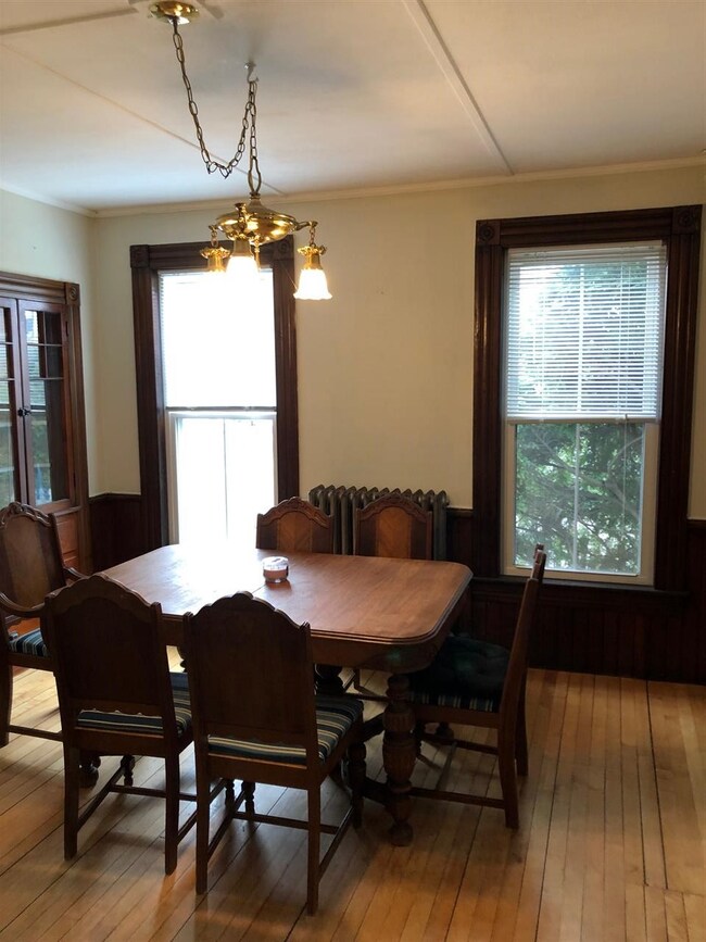 8 Beacon St unit 10, Concord, NH 03301 - photo 2