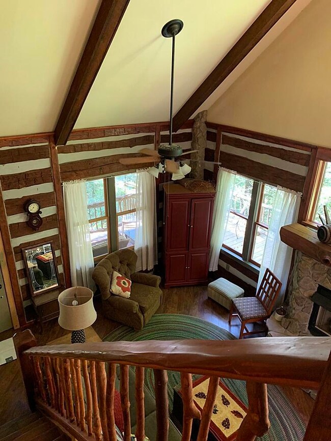 Talking Tree Cabin