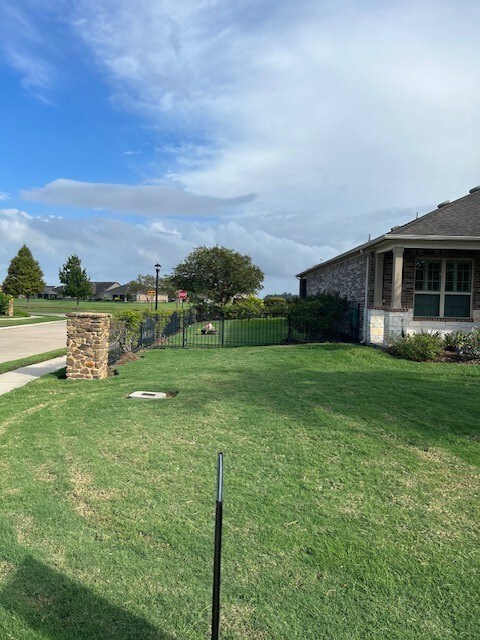 503 Larkspur Ln, Richmond, TX 77469 - photo 2