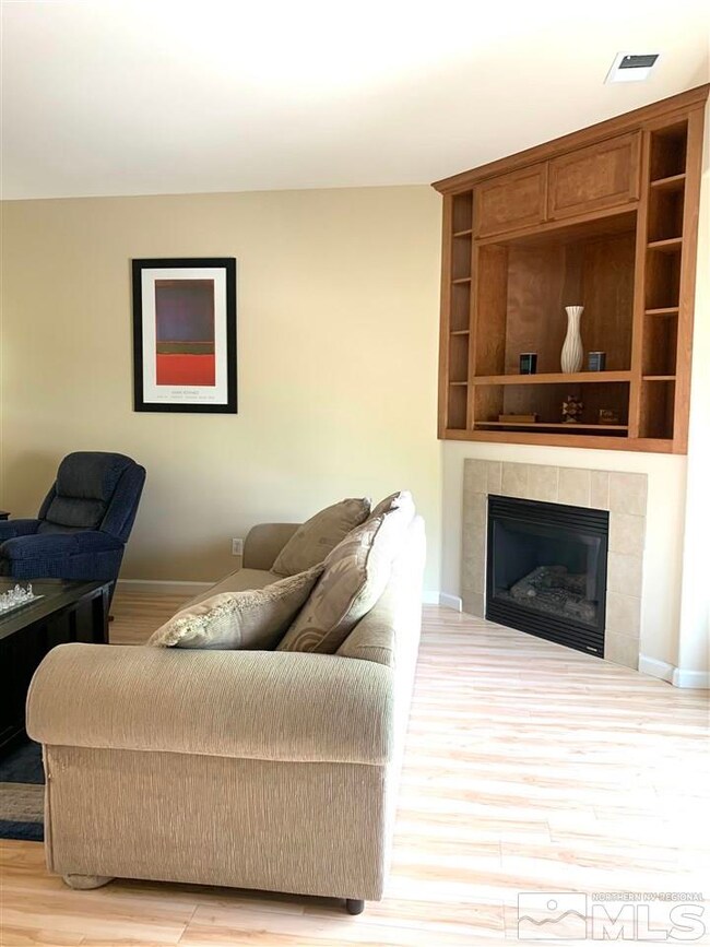 560 Preston Burr Ln, Reno, NV 89503 - photo 5