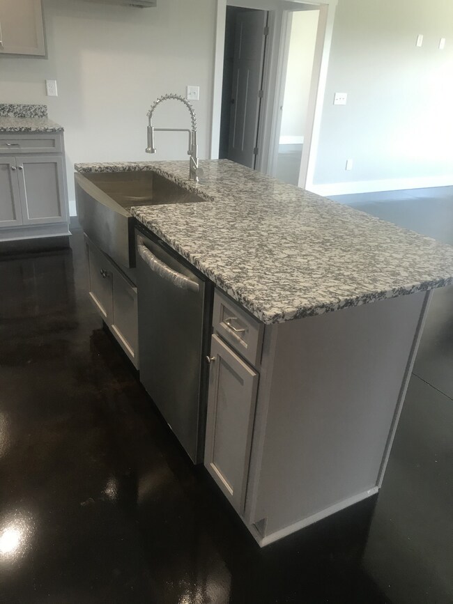 736 Kingree Rd, Shelbyville, TN 37160 - photo 4