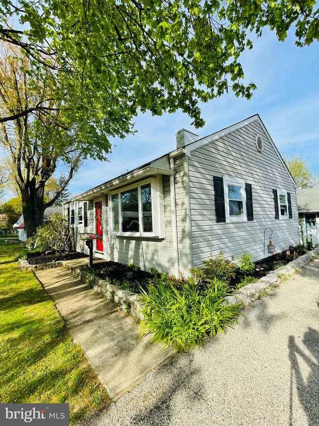 1033 Pennsylvania Ave, Southampton, PA 18966 - photo 3