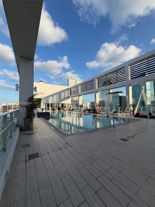 Centro unit 1004, Miami, FL 33131 - photo 3