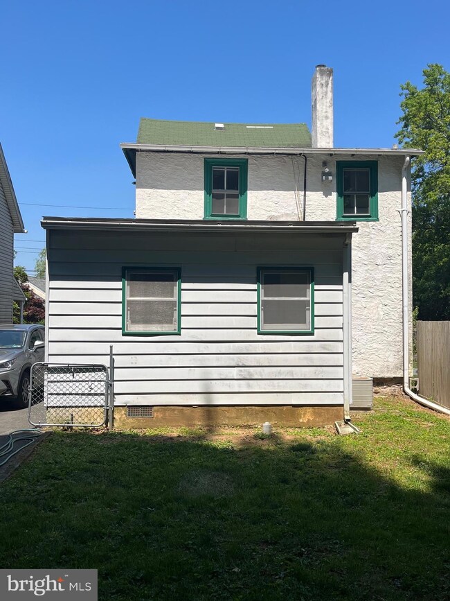 235 Callanan Ave, Bryn Mawr, PA 19010 - photo 3