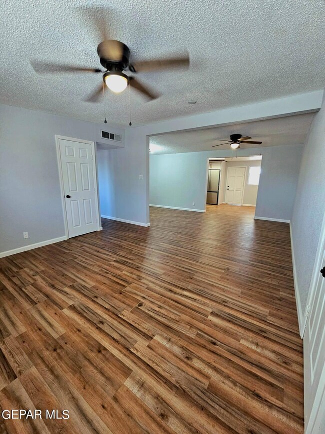 428 Jensen Ave, El Paso, TX 79915 - photo 4