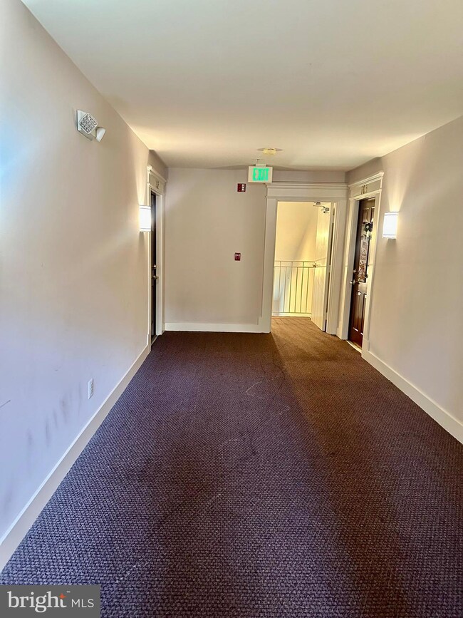 8805 Stone Ridge Cir unit 102, Pikesville, MD 21208 - photo 4