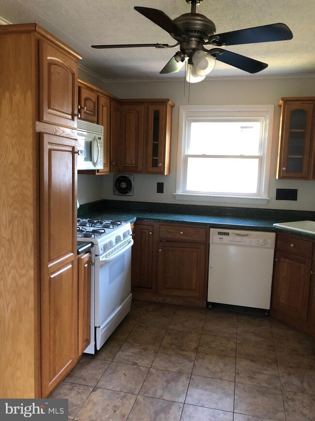 206 Evergreen Ave, Sewell, NJ 08080 - photo 5