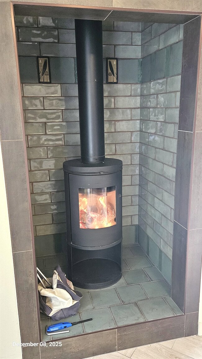 713 Mountain Oak Dr, Mount Shasta, CA 96067 - photo 5