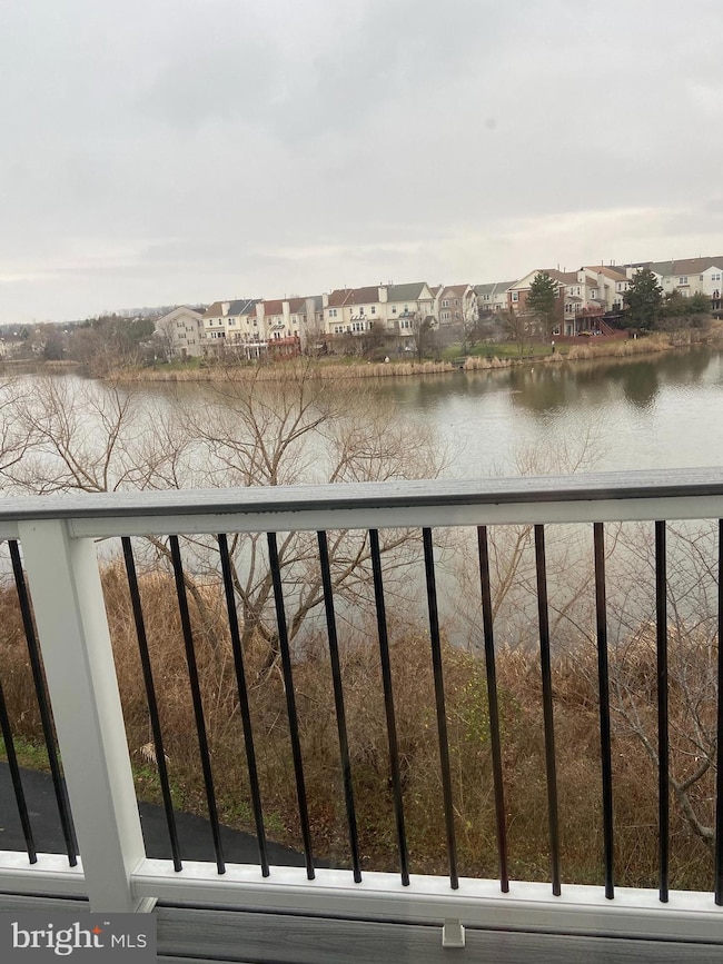 20590 Cornstalk Terrace unit 302, Ashburn, VA 20147 - photo 6