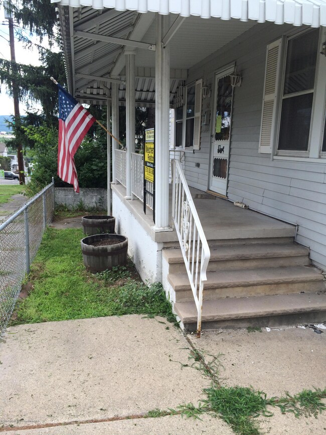 519 Genet St, Scranton, PA 18505 - photo 4