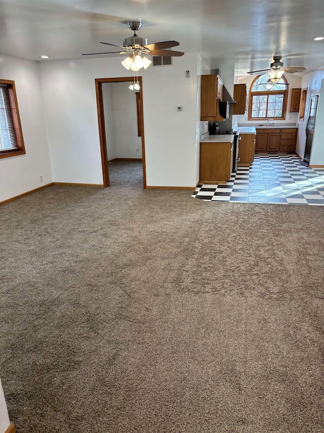 840 E Homeland Ct, Beloit, IL 53511 - photo 5