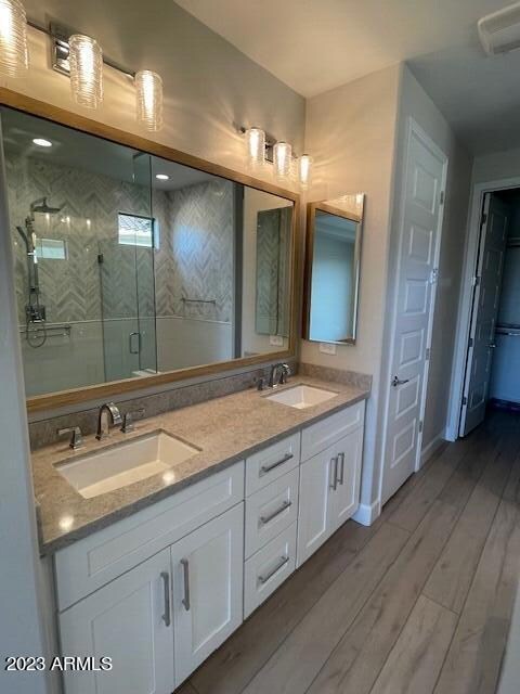 U49B L105 Owner's Bath
