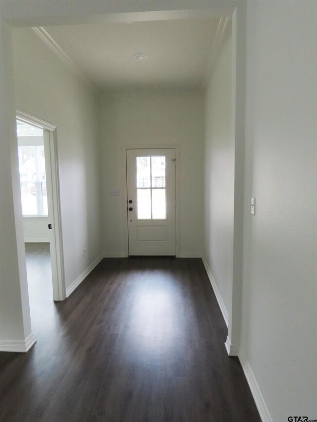 1679 Alamo Crossing Rd, Tyler, TX 75701 - photo 4