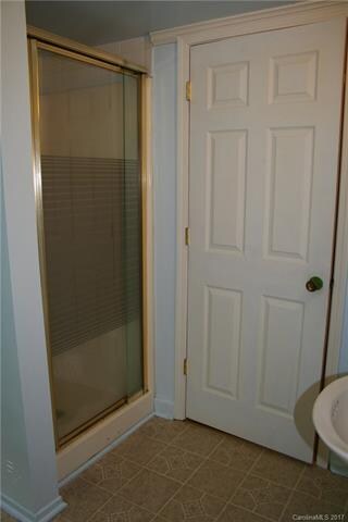 114 Foxfire Ct, Statesville, NC 28625 - photo 5