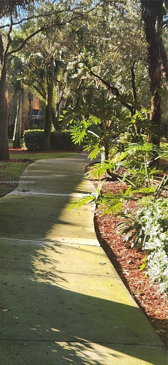 1599 Veracruz Ln, Weston, FL 33327 - photo 4