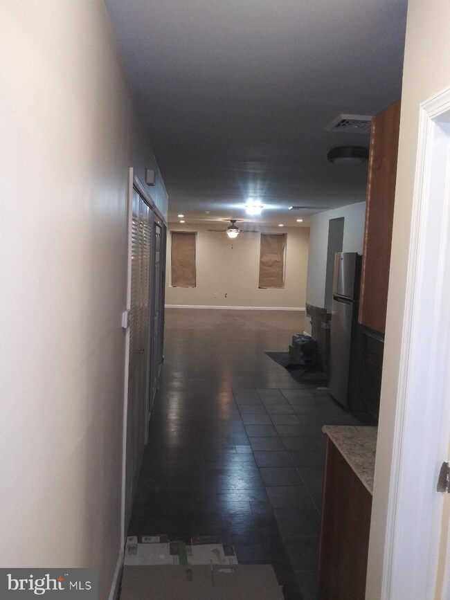 546 Walnut St, Camden, NJ 08103 - photo 5