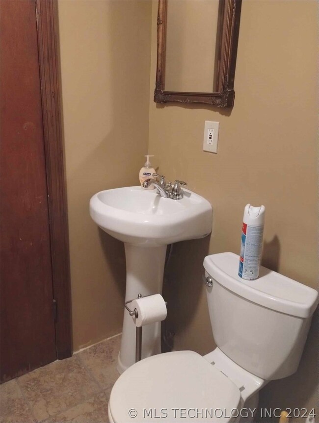 new sink and toilet
