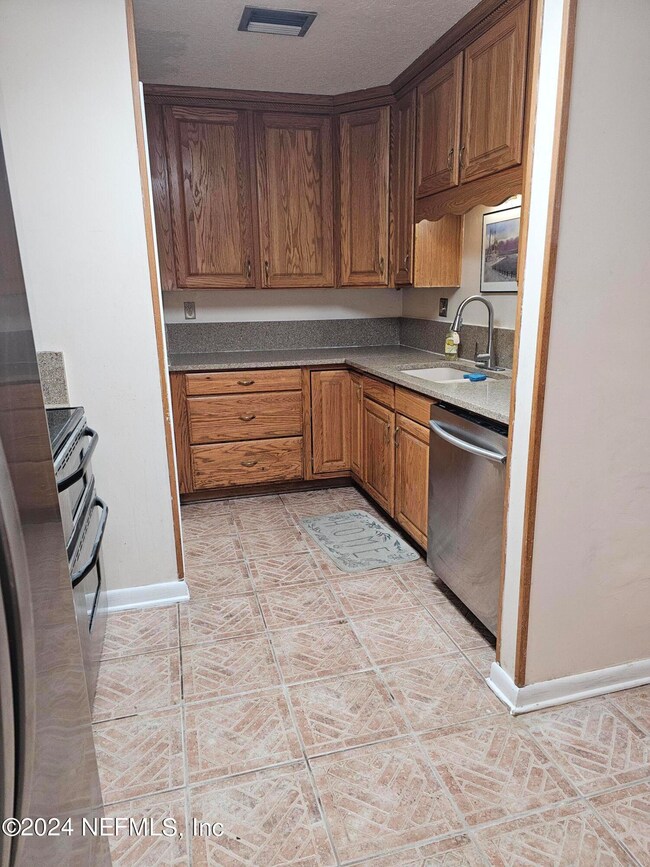 7608 Hare Ave, Jacksonville, FL 32211 - photo 6