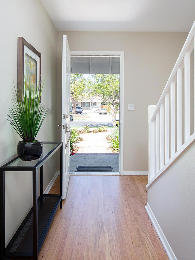 22732 Kittridge St 005-mls