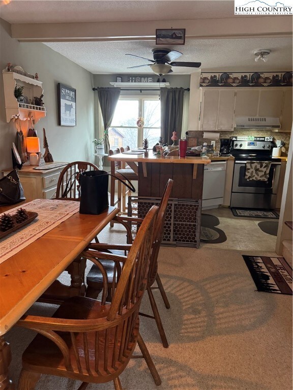 Open dining area and kitchen