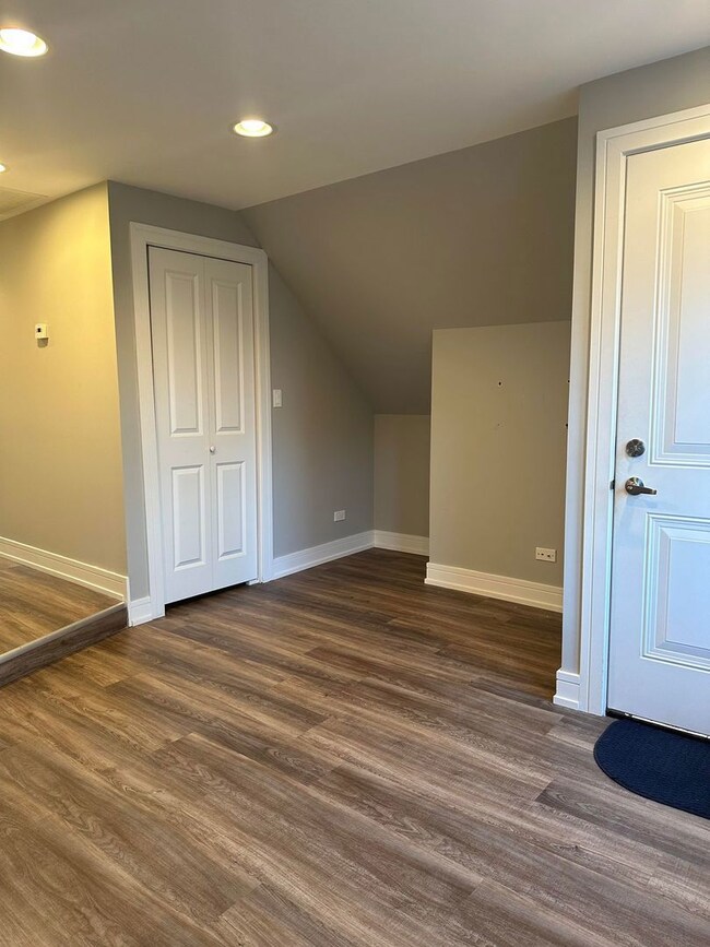 2914 N Allen Ave unit 3, Chicago, IL 60618 - photo 3