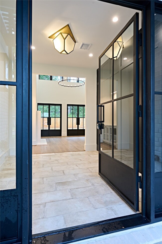 1417 Glourie Dr, Houston, TX 77055 - photo 4