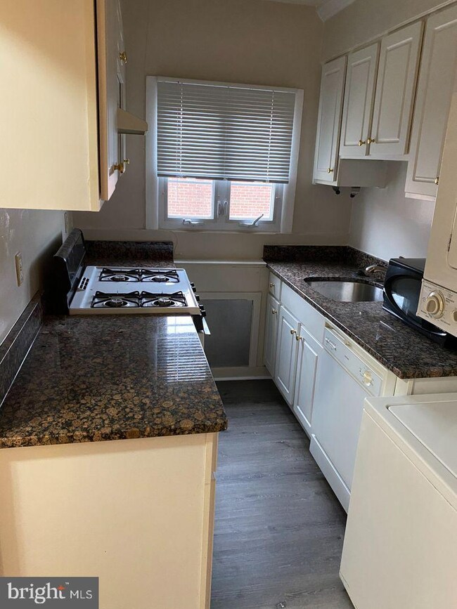 4751 21st Rd N unit 2, Arlington, VA 22207 - photo 5