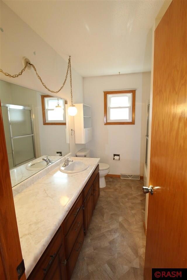 419 10th St N, New Ulm, MN 56073 - photo 7