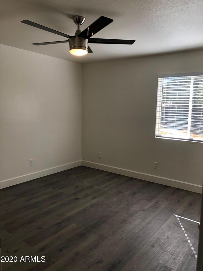 2222 N 27th St, Phoenix, AZ 85008 - photo 5