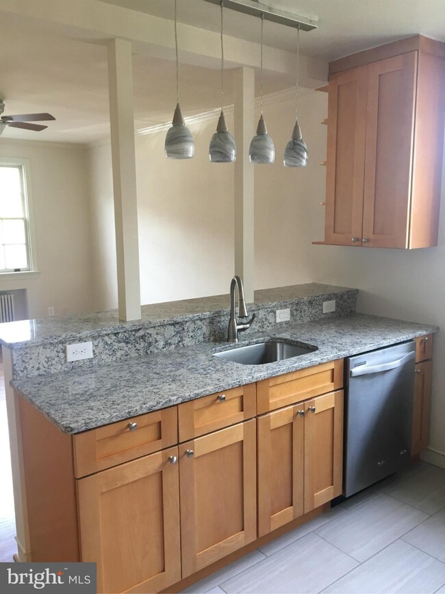 1808 16th St N unit 2, Arlington, VA 22209 - photo 2