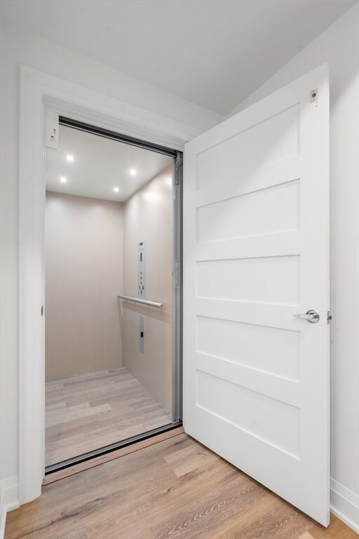 956 Walnut St unit 5, Newton Highlands, MA 02461 - photo 5