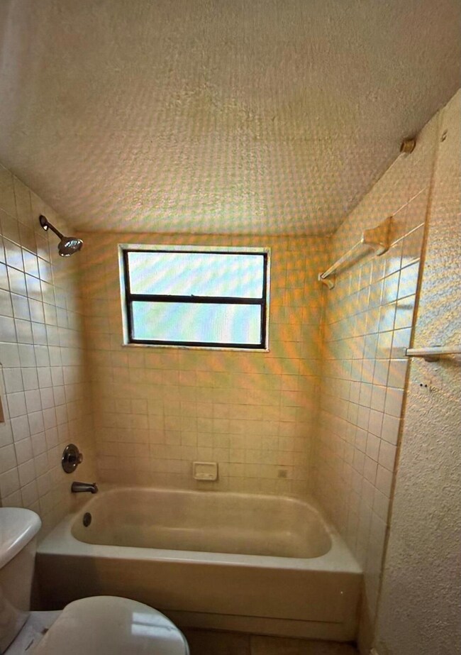 1661 Balfour Point Dr unit G, West Palm Beach, FL 33411 - photo 7