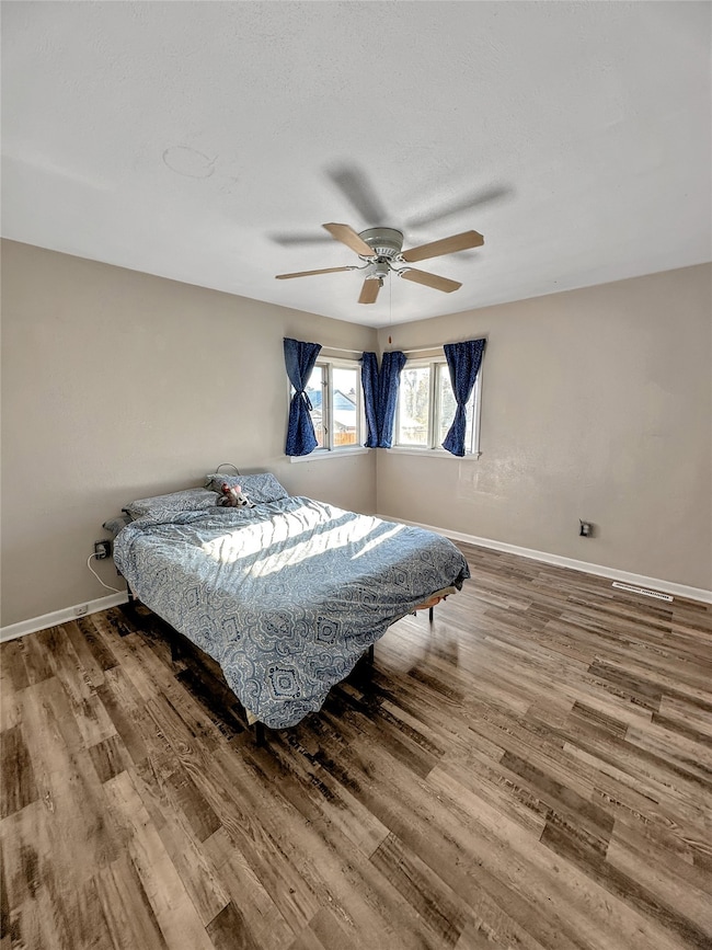 220 1st St SW, Cut Bank, MT 59427 - photo 6