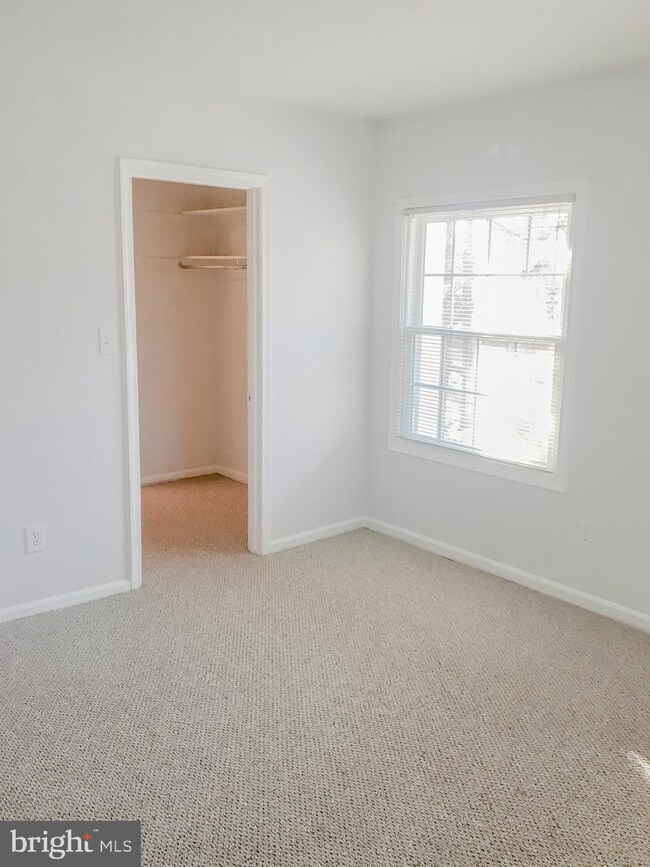 8231G Kings Charter Ln unit 105, West Springfield, VA 22152 - photo 4
