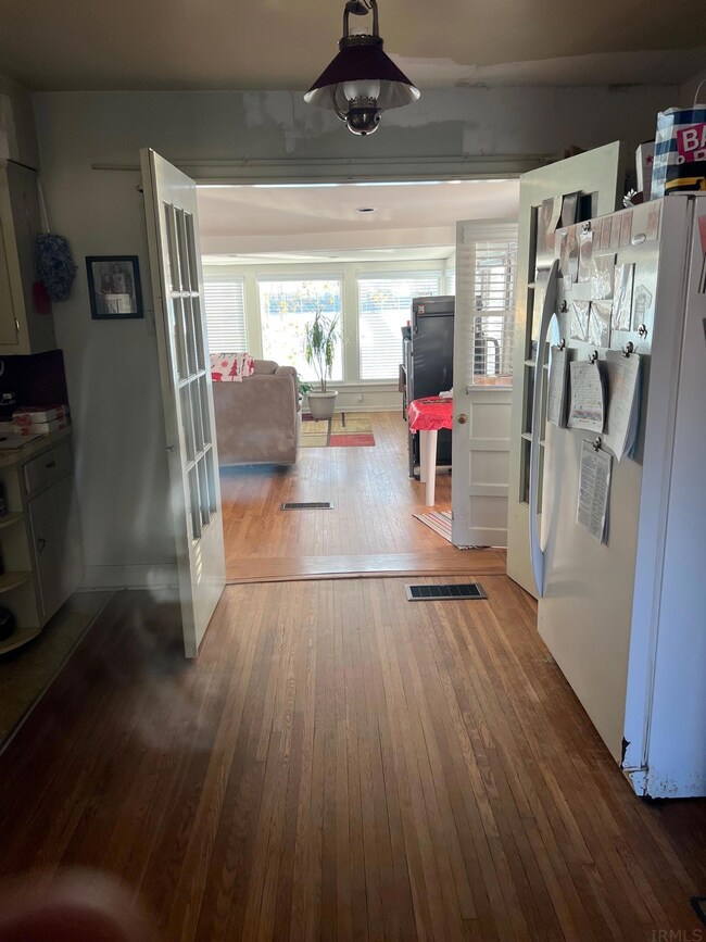 419 W Water St, Newburgh, IN 47630 - photo 7