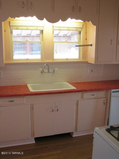 2033 E 6th St, Tucson, AZ 85719 - photo 2