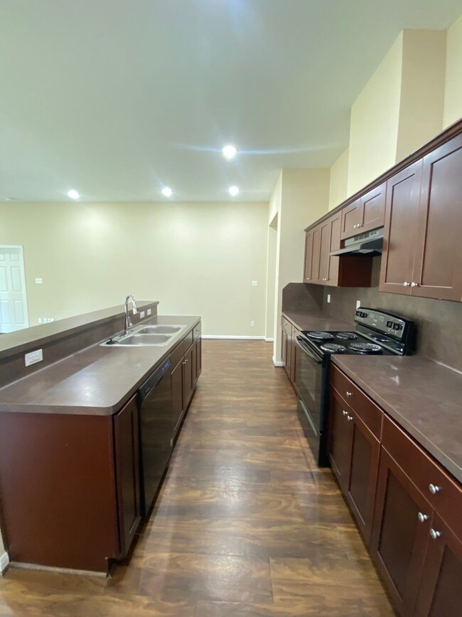 7633 Tully St, Houston, TX 77016 - photo 7