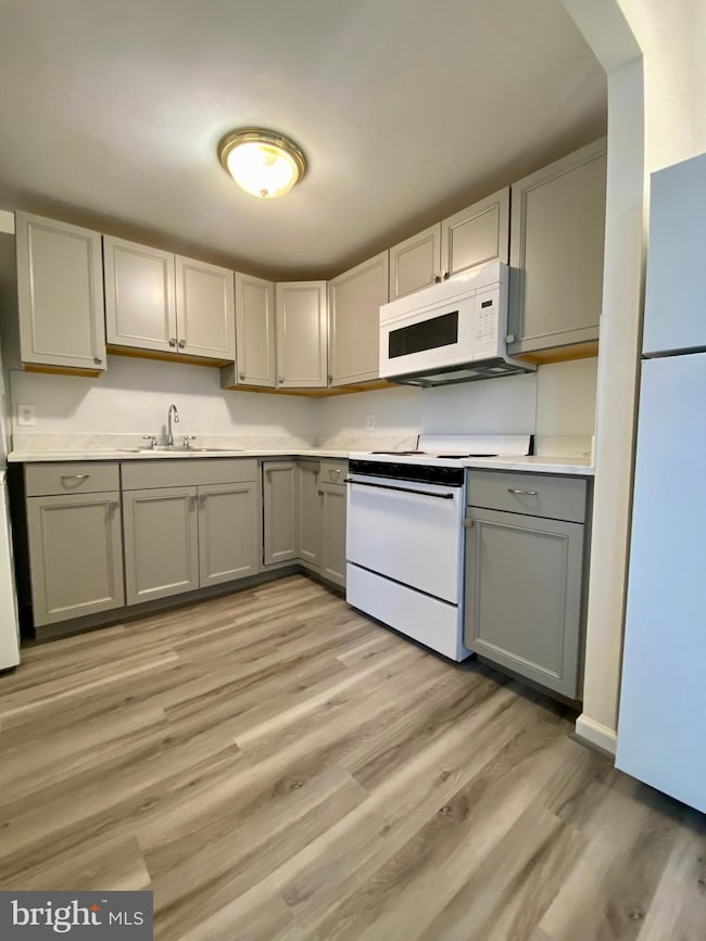 901 S 2nd St unit B, Philadelphia, PA 19147 - photo 2