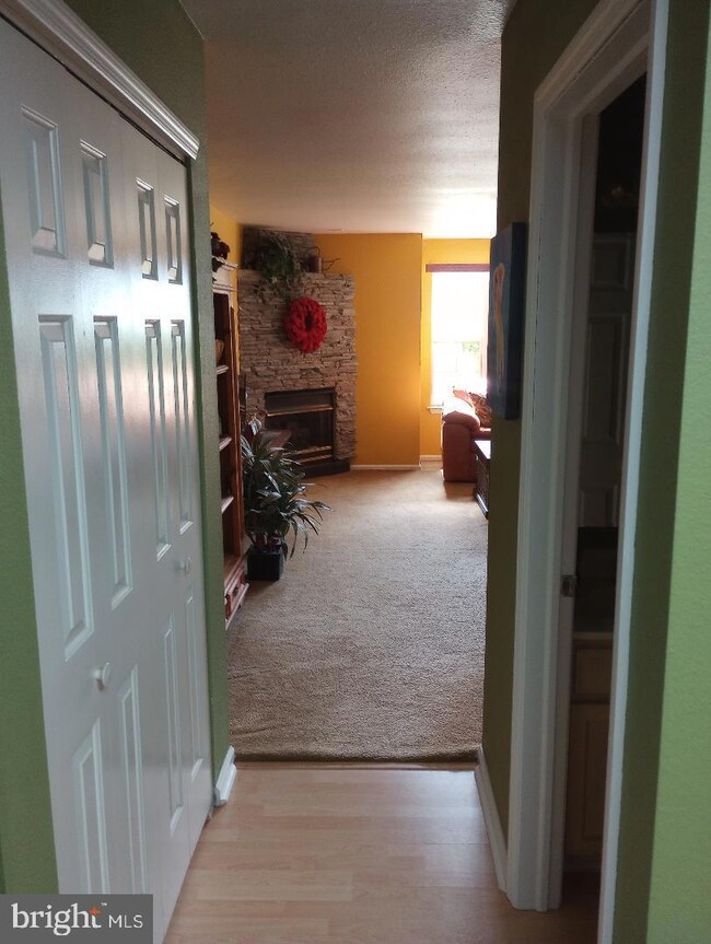 408 Accolon Ct, Mantua, NJ 08051 - photo 4