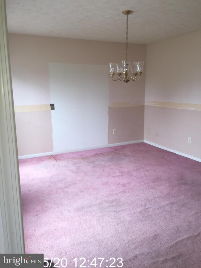 7504 Brindle Ct, Hyattsville, MD 20785 - photo 3