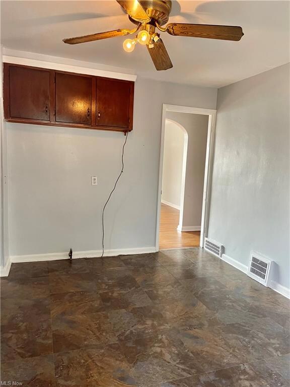 5147 Thomas St, Maple Heights, OH 44137 - photo 6