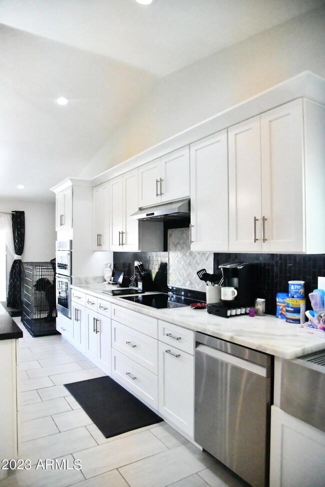 653 E Ironwood Dr, Chandler, AZ 85225 - photo 3