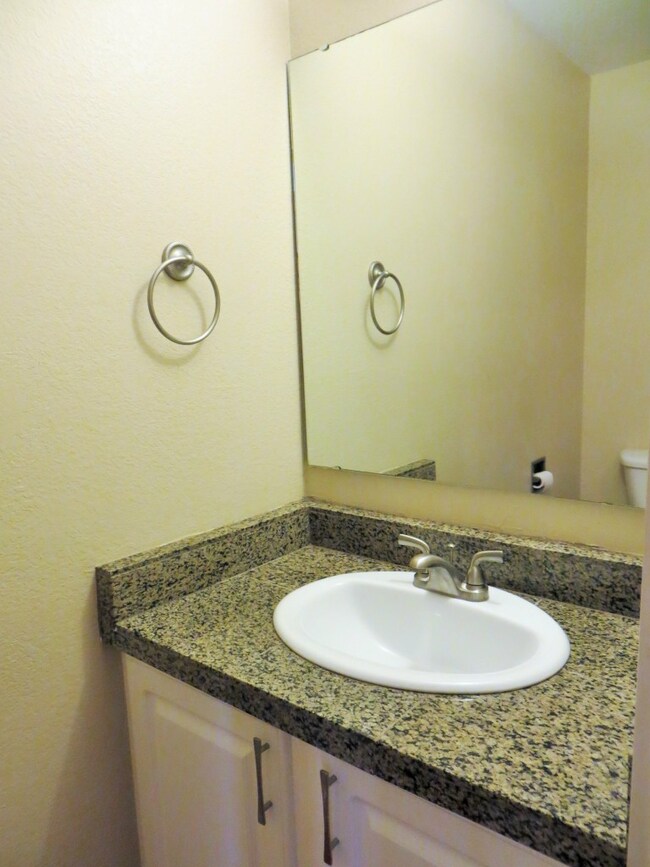 412 Center Rd unit F1, Everett, WA 98204 - photo 7