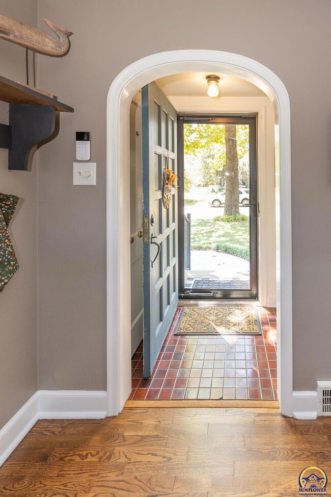 3208 SW 19th St, Topeka, KS 66604 - photo 3