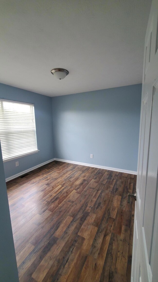 100 Valdez Cir, Georgetown, KY 40324 - photo 2