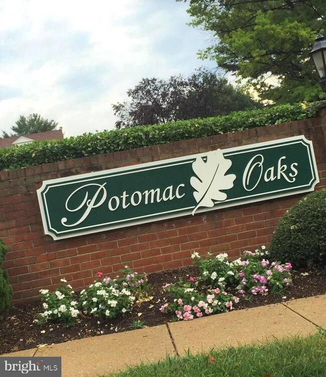 842 Quince Orchard Blvd unit T1, Gaithersburg, MD 20878 - photo 2