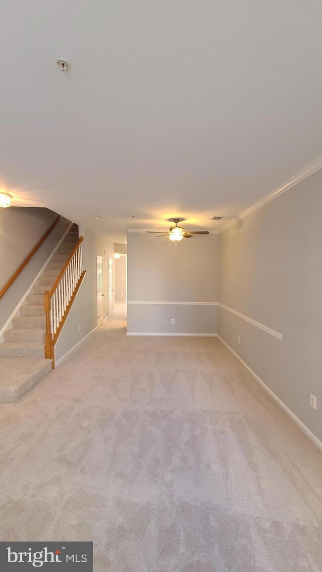 2665 Manhattan Place unit 103, Vienna, VA 22180 - photo 4